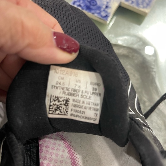 Size 71/2 worn couple of times in good condition - Picture 3 of 4